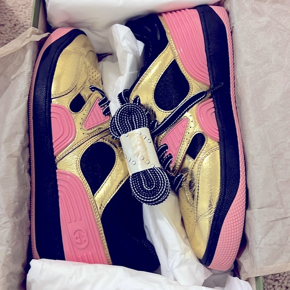 Gucci Basket Sneakers - Picture 5 of 7